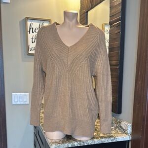 Banana Republic Tan V-Neck Sweater Chunky Knit